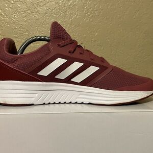 Women’s Adidas Cloudfoam Galaxy 5 Size 10 Running Shoes — Excellent Condition